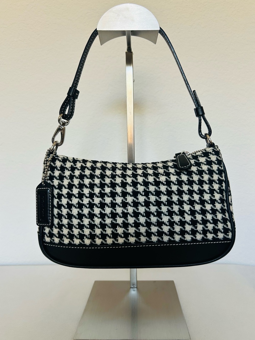 🖤Coach🤍NWOT~ Black & White Tweed Houndstooth Wristlet with Leather Trim